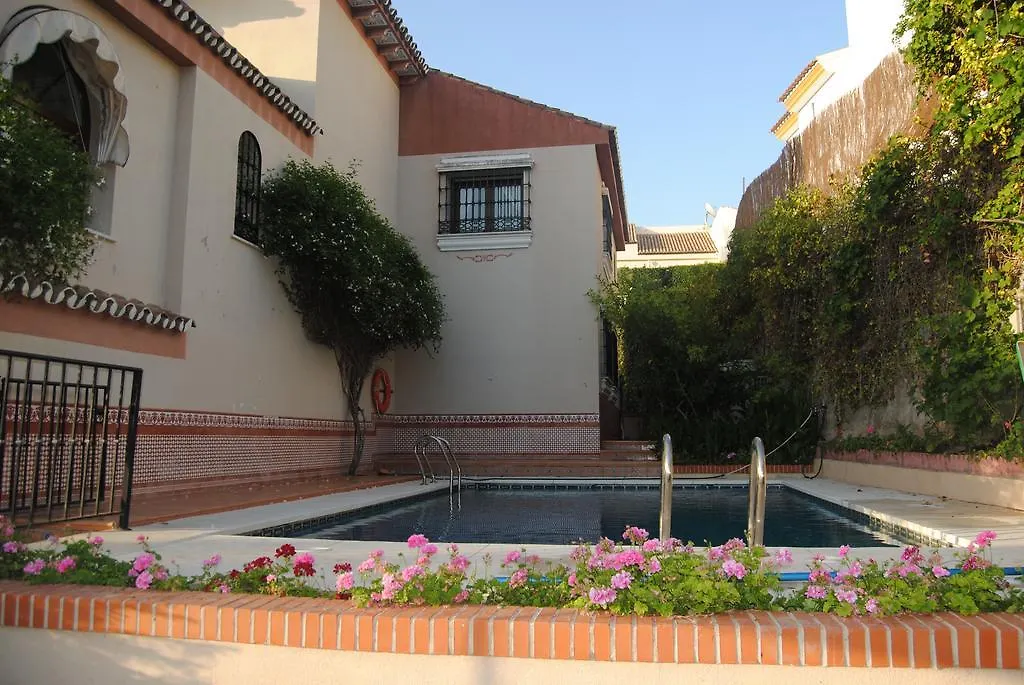 Villa Darkum Málaga 2*,